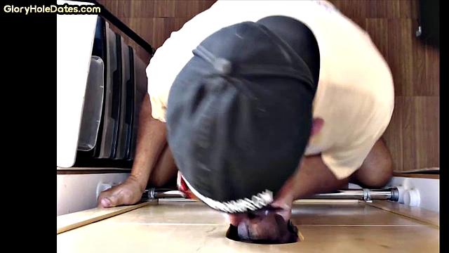 Gloryhole DILF sucks cock at home in homemade oral