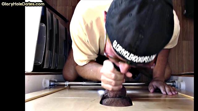 Gloryhole DILF sucks cock at home in homemade oral