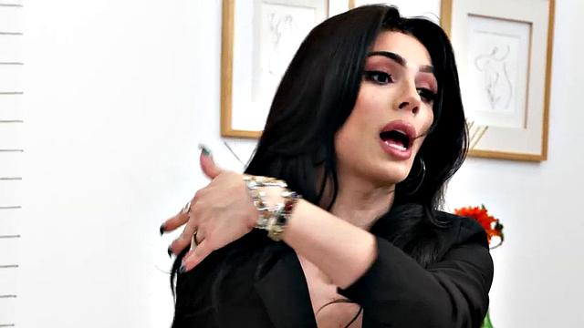 Racy Trannies fuck each other in 3some