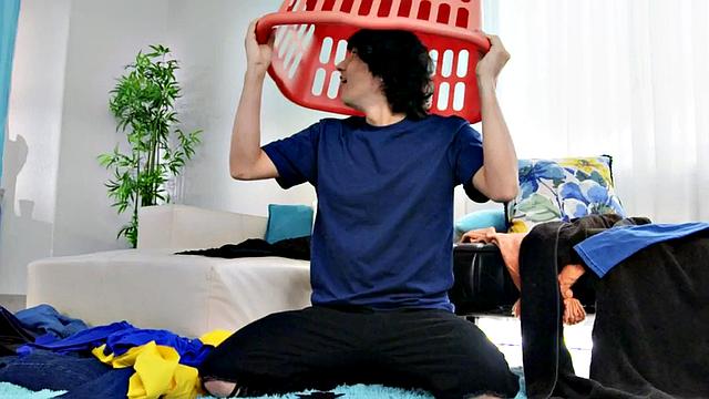 Bombshell Latina fucked by big dick in moist pussy hole