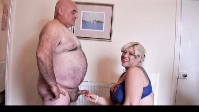 Busty British Housewife Gina George double-penetrated