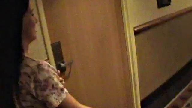 Teen Masturbating in Shower Orgasms