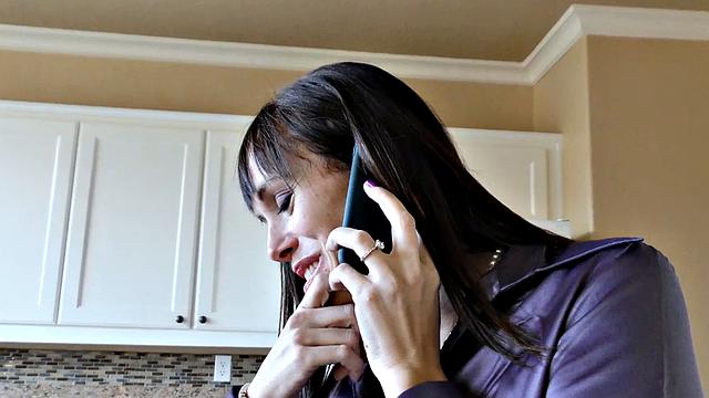 RYMJOB - Alana Cruise AssLicking Single Milf In Stockings