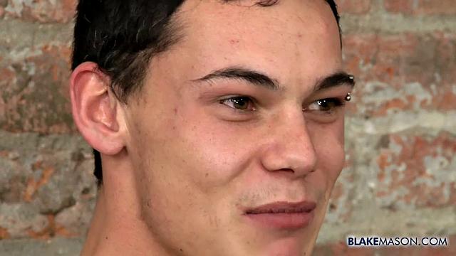 Джастин приходит подрочить - Джастин Вуд