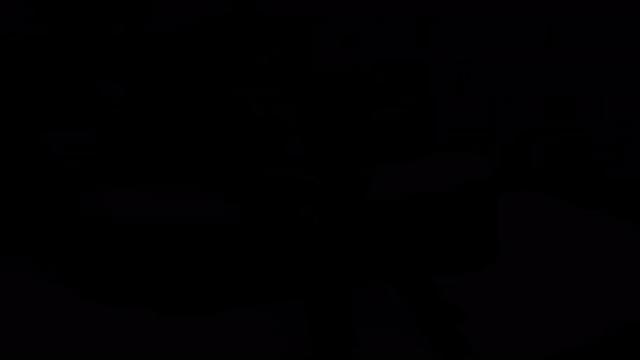 Krist Cummings дрочит на природе - бывалый гей знает толк в удовольствиях.