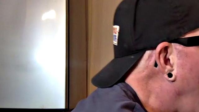 Gloryhole DILF fucked in homemade closeup video