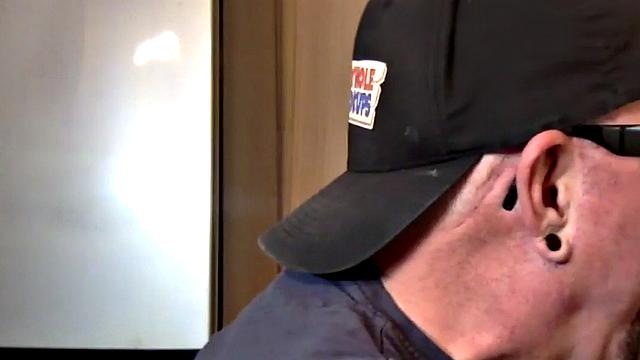 Gloryhole DILF fucked in homemade closeup video