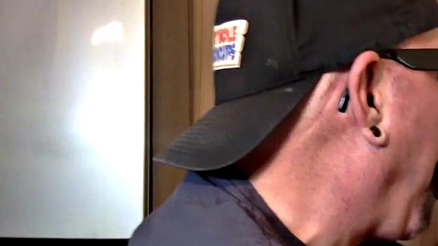 Gloryhole DILF fucked in homemade closeup video