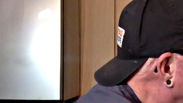 Gloryhole DILF fucked in homemade closeup video