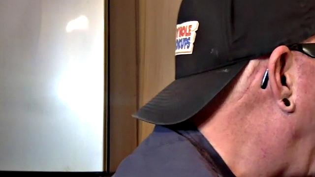 Gloryhole DILF fucked in homemade closeup video