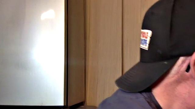 Gloryhole DILF fucked in homemade closeup video