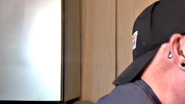 Gloryhole DILF fucked in homemade closeup video