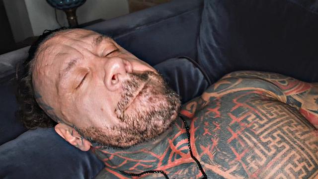 Ink-covered hottie with a trimmed vulva rides her cowboy for a rimming, 69 and cum munching - awesome HD porn!