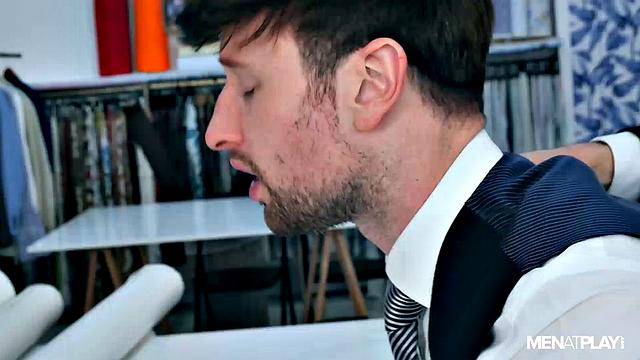 Franky Fox Visits the Tailor