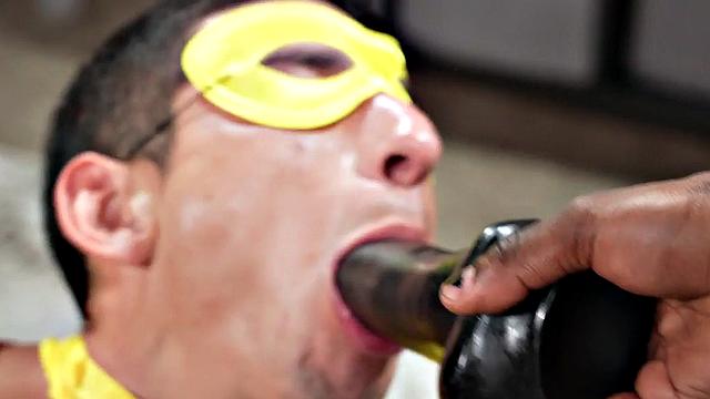 Cosplay IR bottom barebacked by a Black top in leather