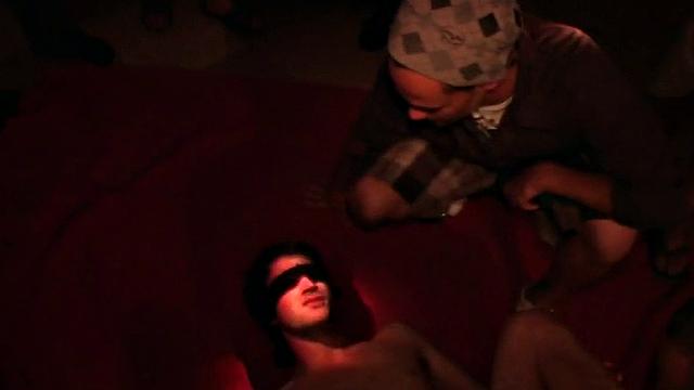 Blindfolded str8 stud fucked by frat in voyeur action