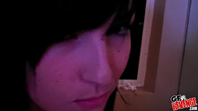 Satisfy your craving with this kinky bra- and pussy-pierced slut in the bathroom