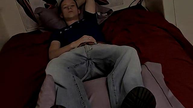 Ryan and his Big Size 11 Feet - Ryan