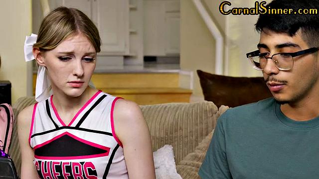 21yo cutie gets pussysmashed