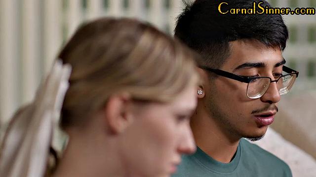 21yo cutie gets pussysmashed