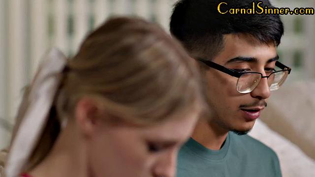 21yo cutie gets pussysmashed