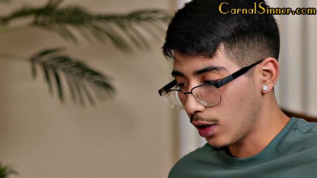 Блондинка с аппетитной жопой получила по полной в миссионере, а скучать ей не дали ни минуты - как тут устоять, когда член на подходе?