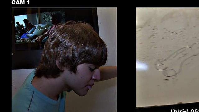 Fooled str8 sucked by man in gloryhole before filling his mouth