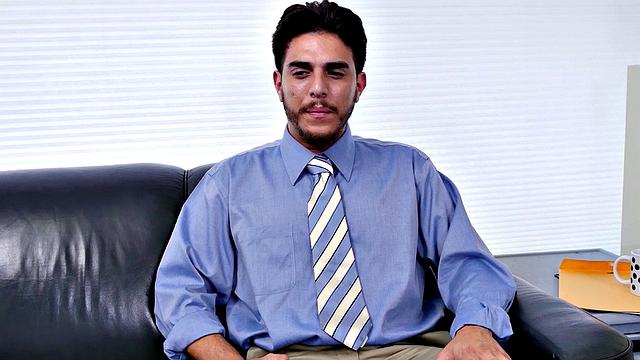 Kinky boss goes all out with BJ employee on ping pong table