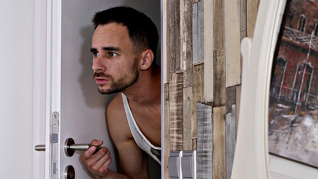 Dude gives orgasm for a tablet