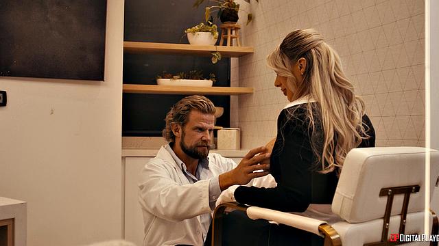 Блондинка с большими сиськами дает врачу отсос и получает титфак в кабинете пластического хирурга от Dr. Andre Lemieux и кайфует от его члена, пока он кончает ей на лицо - Kayley Gunner в неверной жене и изменах мужа.