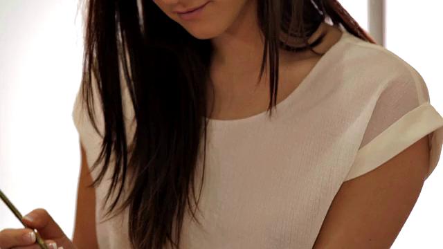 Луна Ора сдается под натиском языка и пальцев Тесс