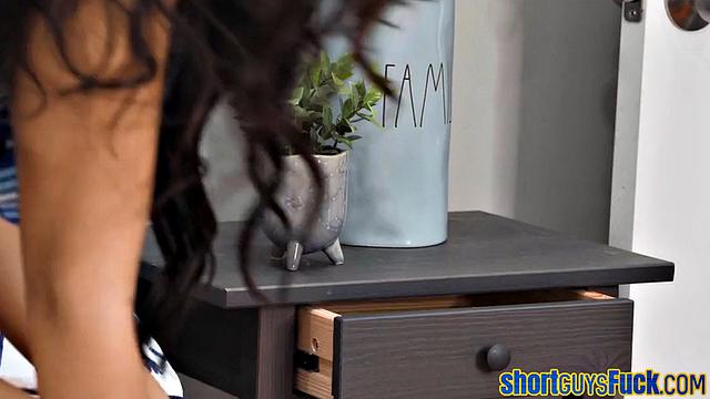 Busty Latina MILF pounded by king