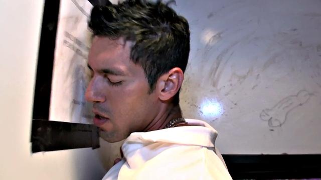Real straight dude gloryhole sucked by stud till cumshot on face
