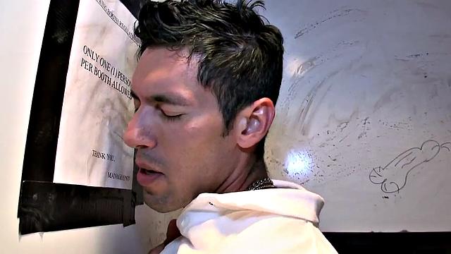 Real straight dude gloryhole sucked by stud till cumshot on face