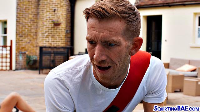 Stunning latina babe fucked outdoors