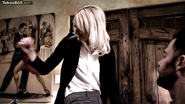 Blonde boss gets throatfuck by hot client