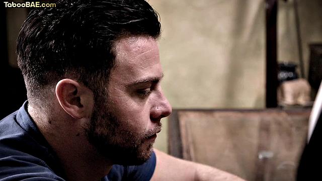 блондинистая начальница решает вопросы глубоко горлом клиента