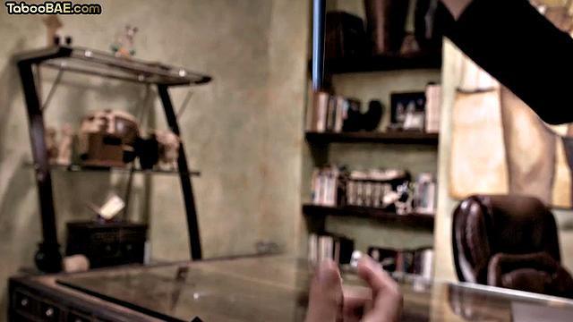 Blonde boss gets throatfuck by hot client