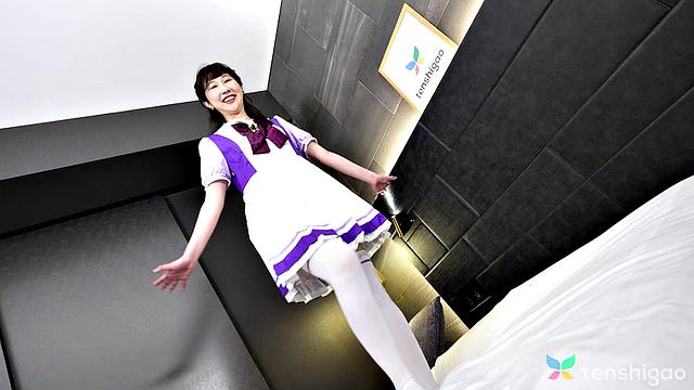 Neiro Ayukawa соблазняет в белье и чулках