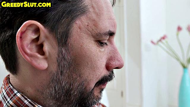 Cutie cuntsmashed by horny DILF