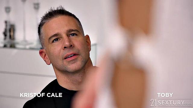 Beautiful On The Prowl, Scene #01