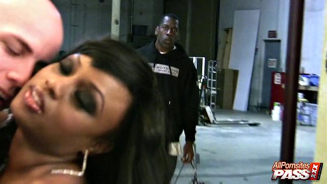 Jada Fire playing with herself