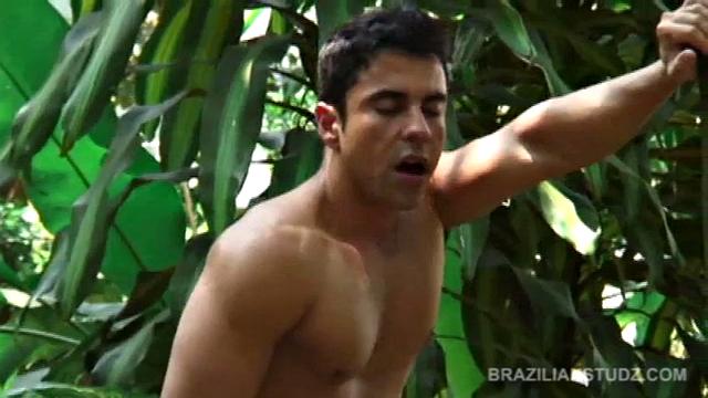 We look in on Latin studs Adrian Correa and Vasco Fernandez having a hot and heavy sword fight. Adrian is hung and Vasco goes to town sucking and licking his meat.