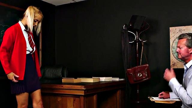 21yo CFNM college voyeur watches man jerk in classroom