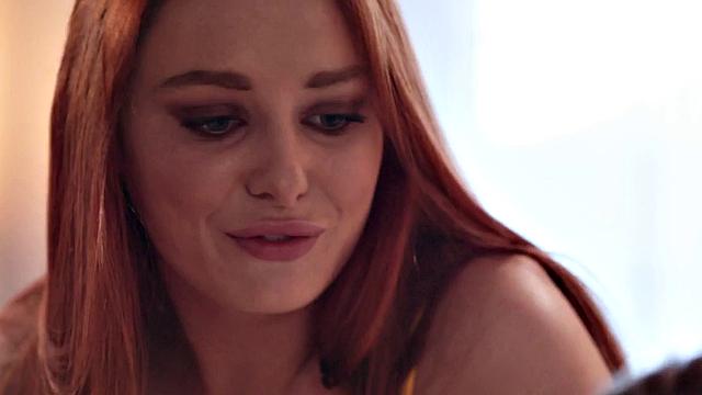 Tribbing lez babes in sapphic sex on the bed