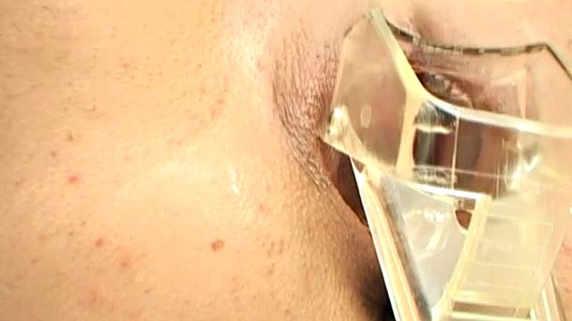 Speculum babe fucks with dildo before showing insides