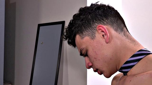 A kiss gets things started before skinny Rick is sucking dick. An exchange follows before Daniel slides in and fucks the boy.