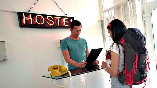 Hostel backpacker amateur gets her cunt slammed