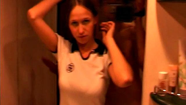 Цицилия наконец-то достала сиськи, парень тут же нырнул в киску