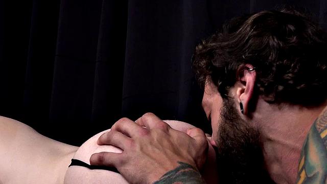 Rimmed amateur twink barebacked by inked jock